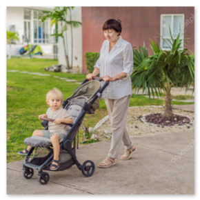 Spaziergang im Grünen in kleiner Gruppe