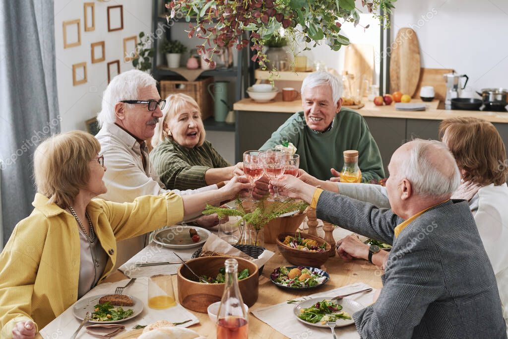 Gemeinsames Mittagessen am Tisch